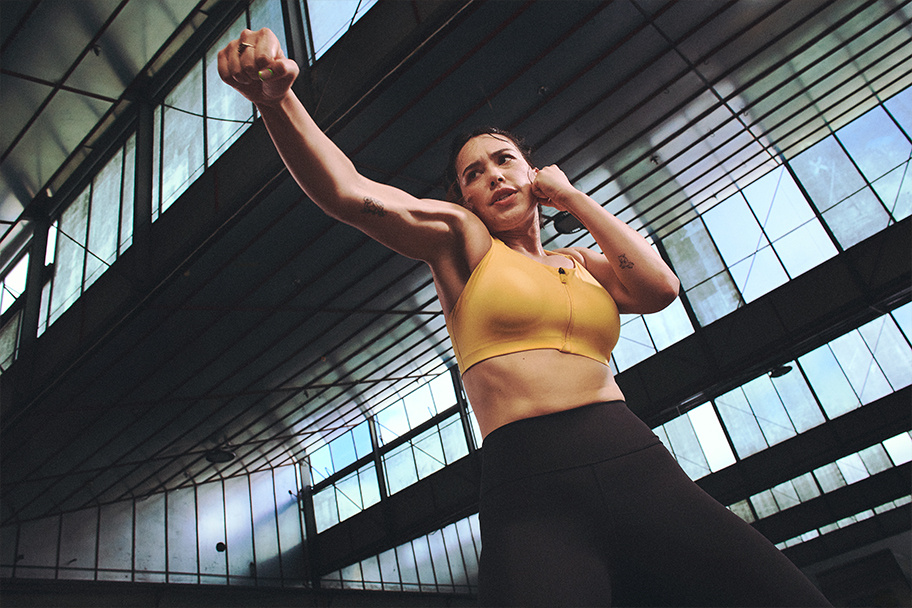 BODYCOMBAT | Entrenamiento de Artes Marciales Mixtas | Les Mills